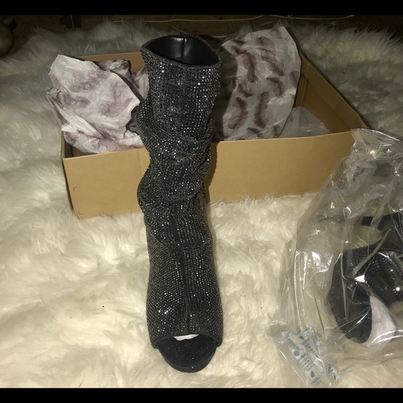 Beautiful Jessica Simpson Boots - Picture 3 of 6